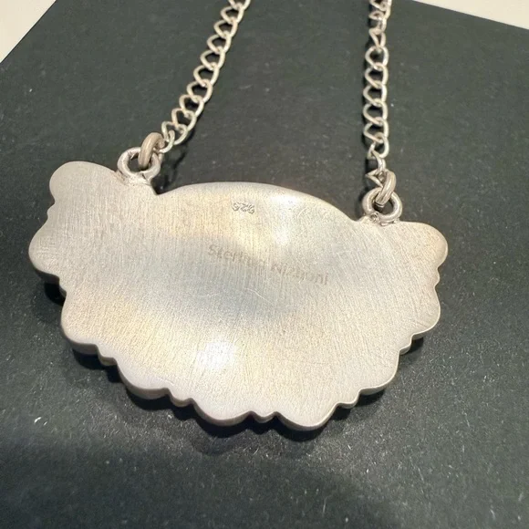 Nizhoni Traders Kingman Turquoise and White Buffalo Necklace - Picture 5 of 5